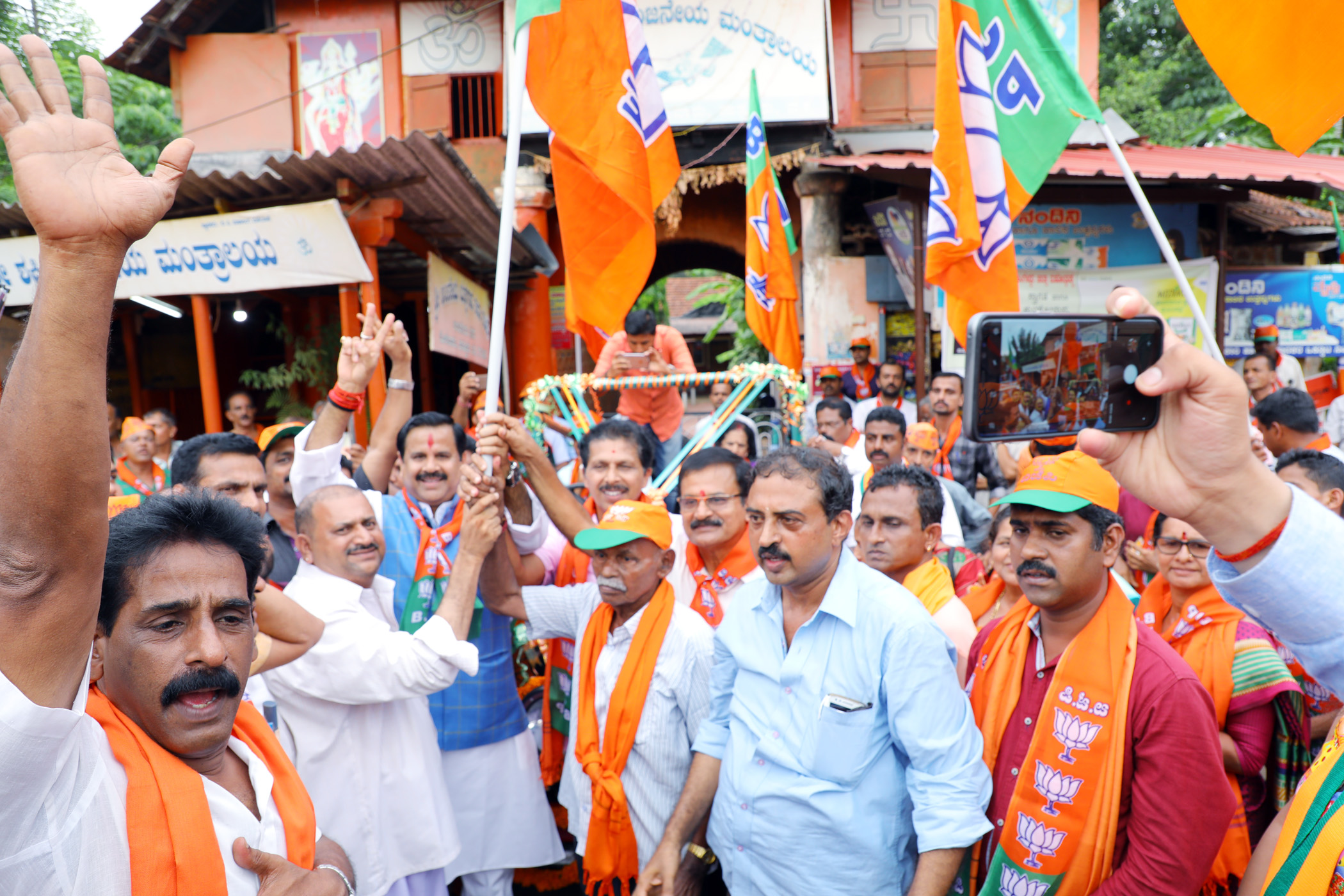 ಪುತ್ತೂರು: ಬಿಜೆಪಿಯಿಂದ ರೋಡ್‌ಶೋ